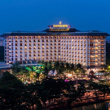 Chatrium Hotel Royal Lake Yangon Bagian luar foto