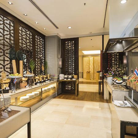 Chatrium Hotel Royal Lake Yangon Bagian luar foto