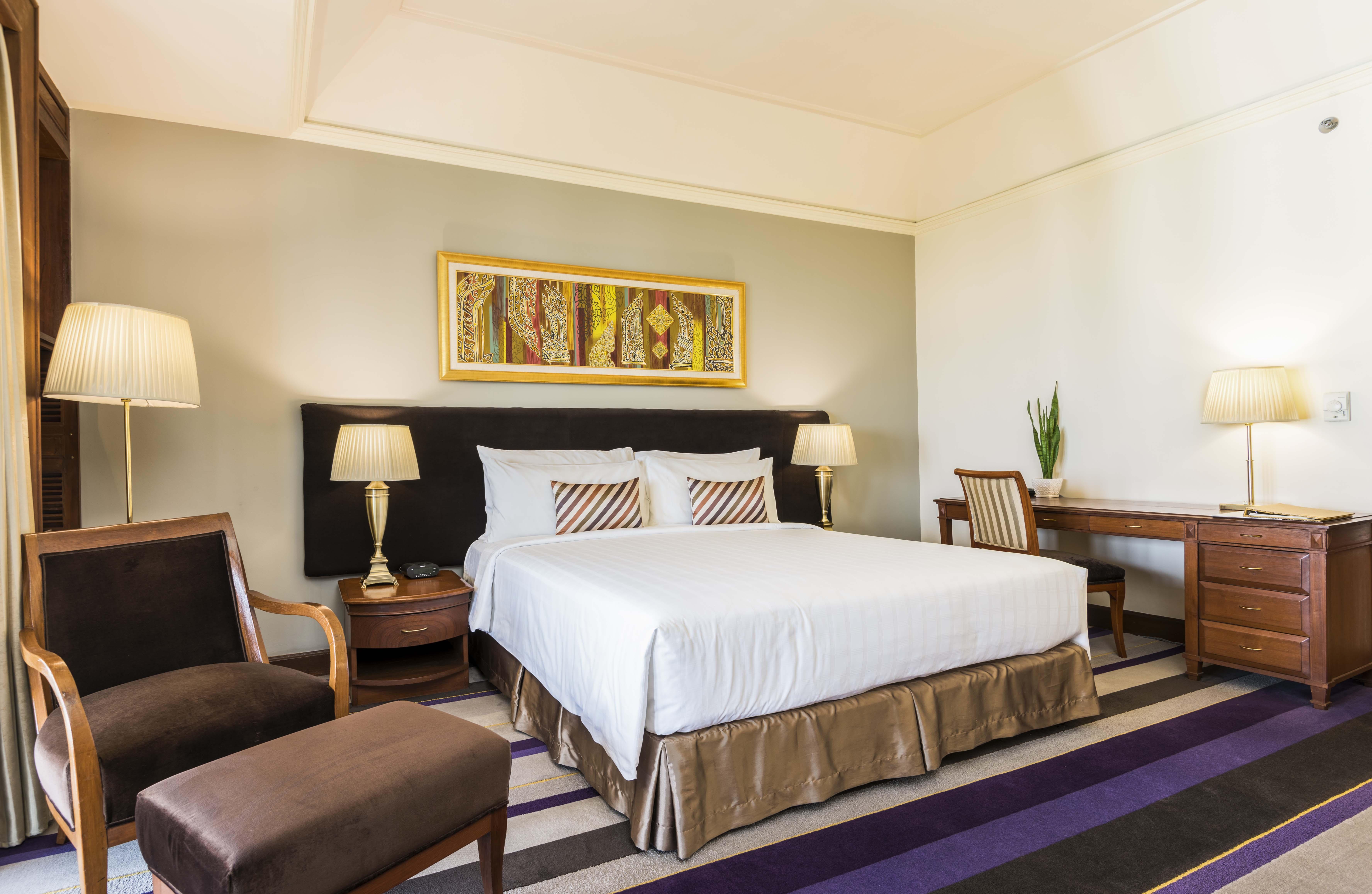 Chatrium Hotel Royal Lake Yangon Bagian luar foto
