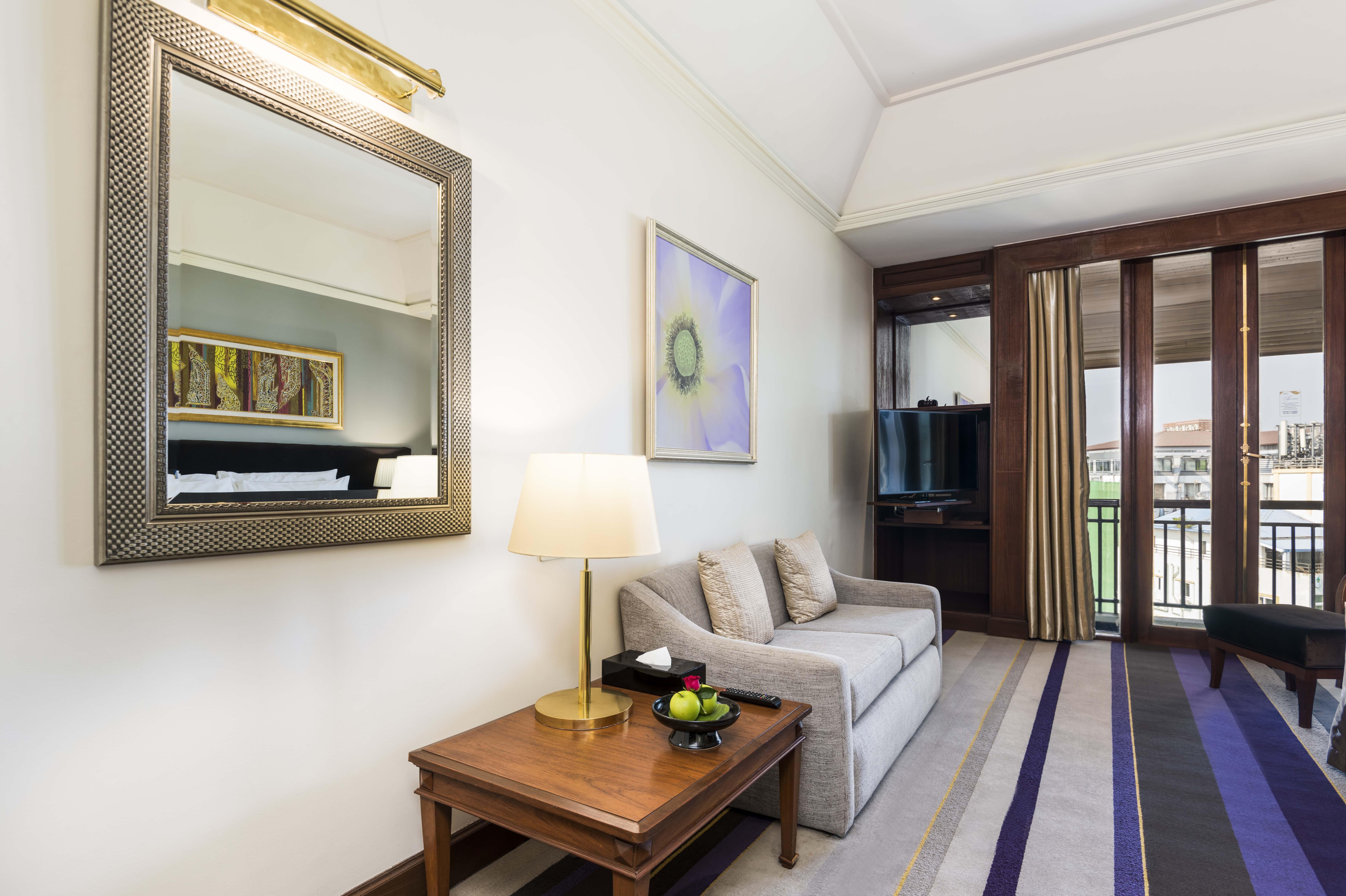 Chatrium Hotel Royal Lake Yangon Bagian luar foto