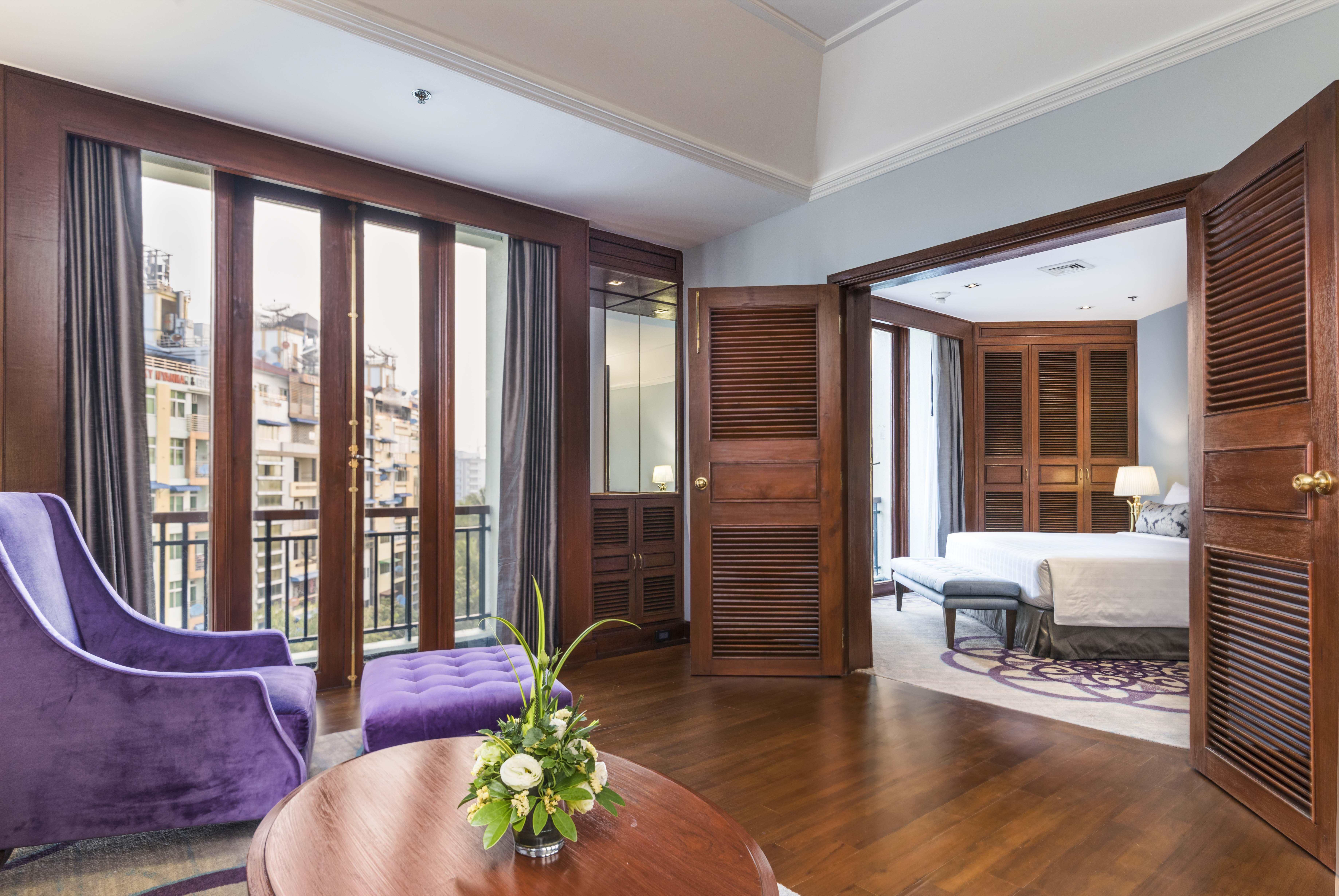 Chatrium Hotel Royal Lake Yangon Bagian luar foto