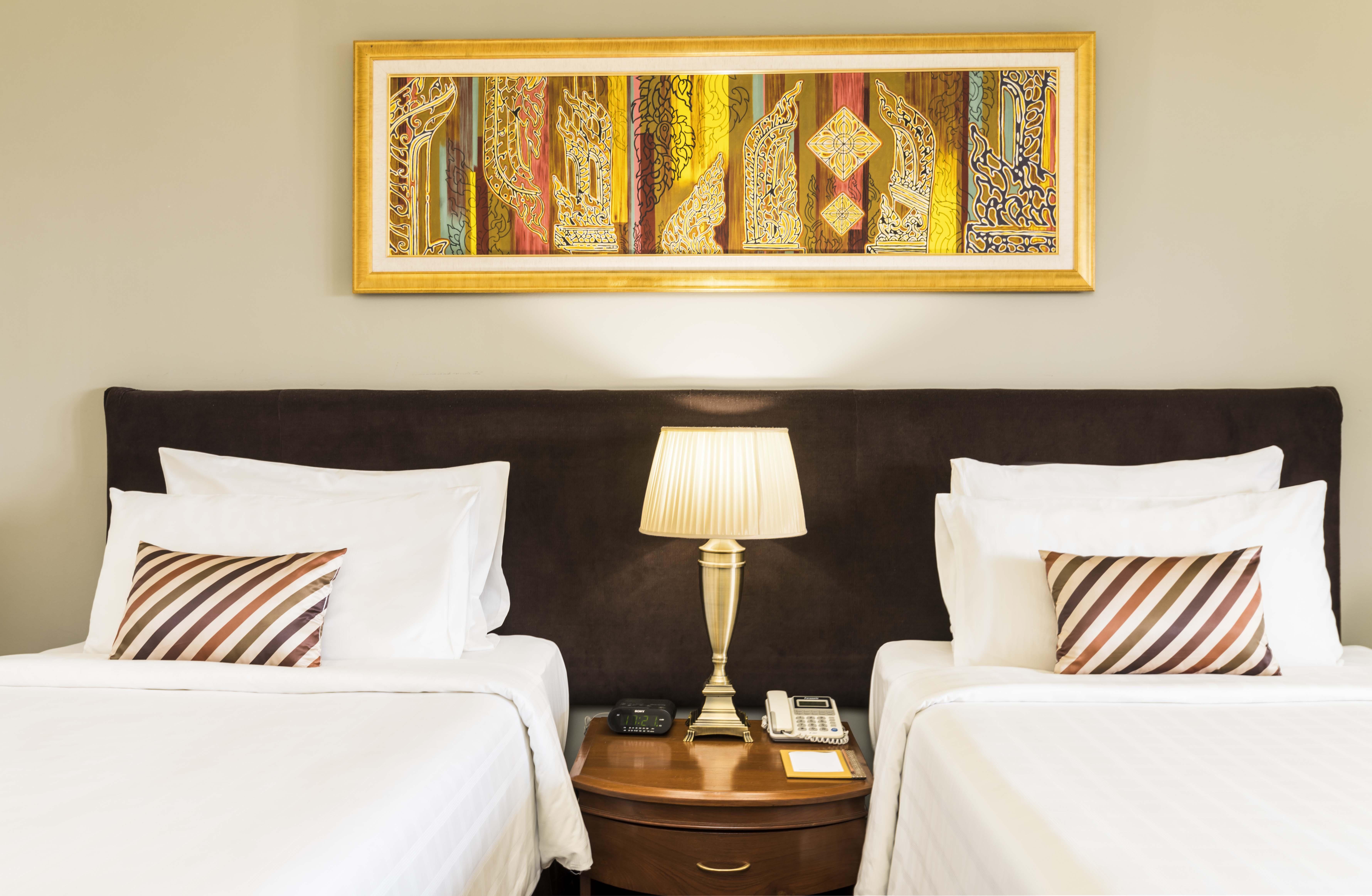Chatrium Hotel Royal Lake Yangon Bagian luar foto